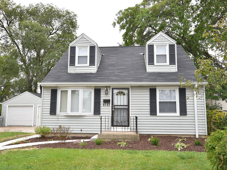 2nd image of 2127 W Neil Pl