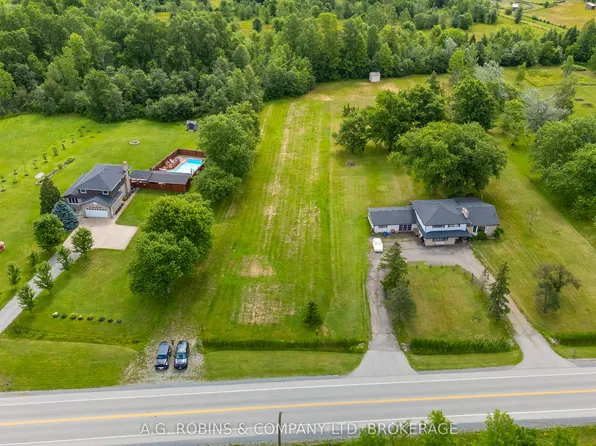 138 Moyer Rd, Welland, ON L3B 5N4