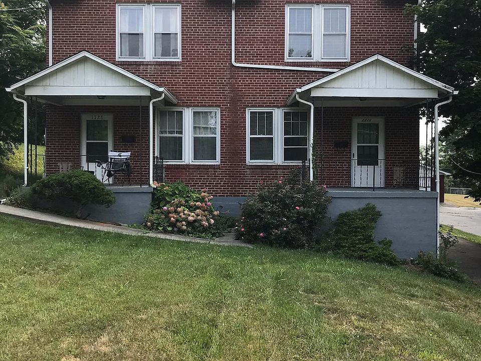 1st image of 1726/1728 Washington St E