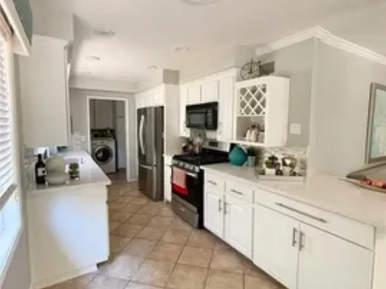 15634 Stanbrook Dr — Photo 10