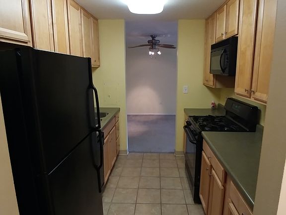 4th image of 2423 N Kennicott Dr Unit 1F