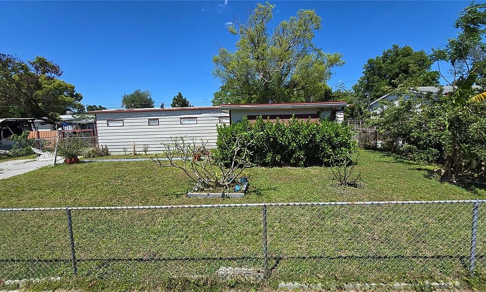 1st image of 7479 Sabre St