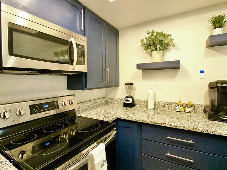 4614 N Stanton St #C17 — Photo 10