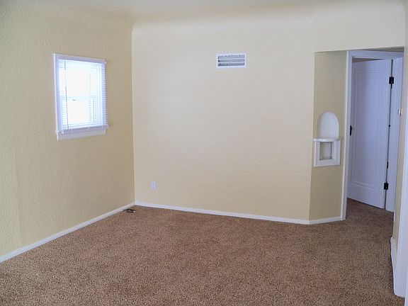 3rd image of 209 Orchard Ln #1