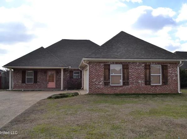328 Red Cedar Dr, Brandon, MS 39047