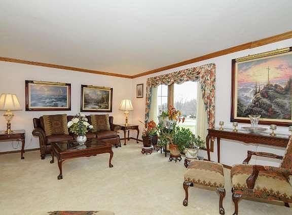 4th image of 10172 W Meadow Dr