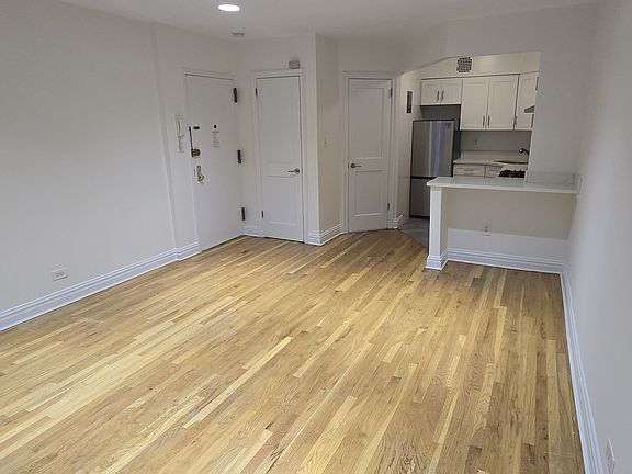 2nd image of 109 W 75th St APT 1A