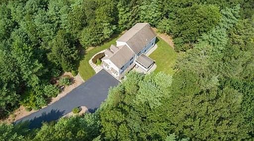 4th image of 1 Great Cedar Dr