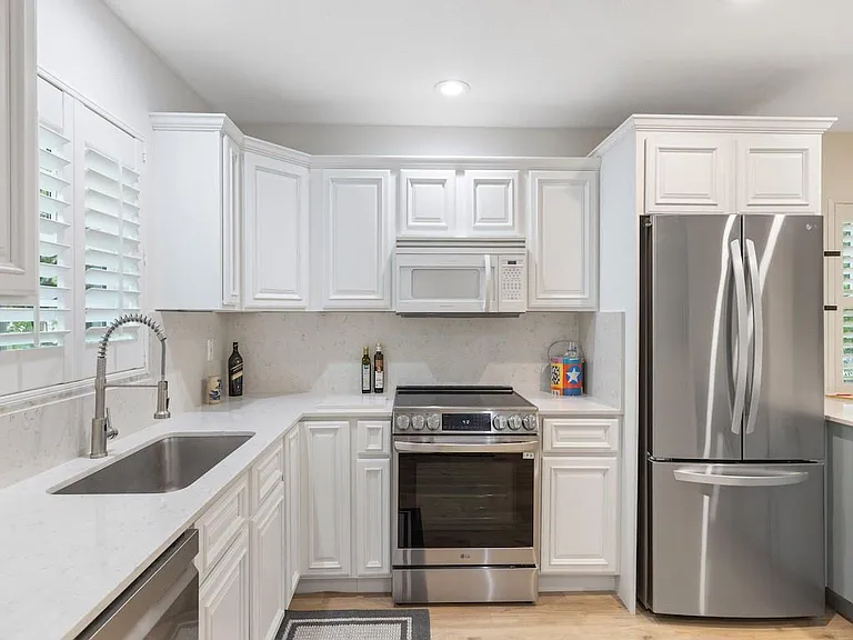 900 Jasmine Ln #10A — Photo 14