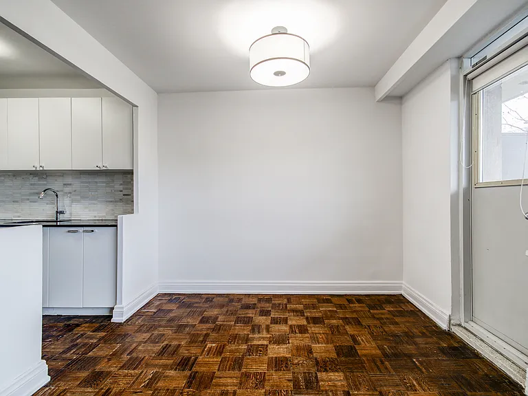 1833 Bayview Ave — Photo 12