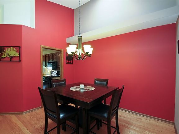 5th image of 9354 Drummond Dr