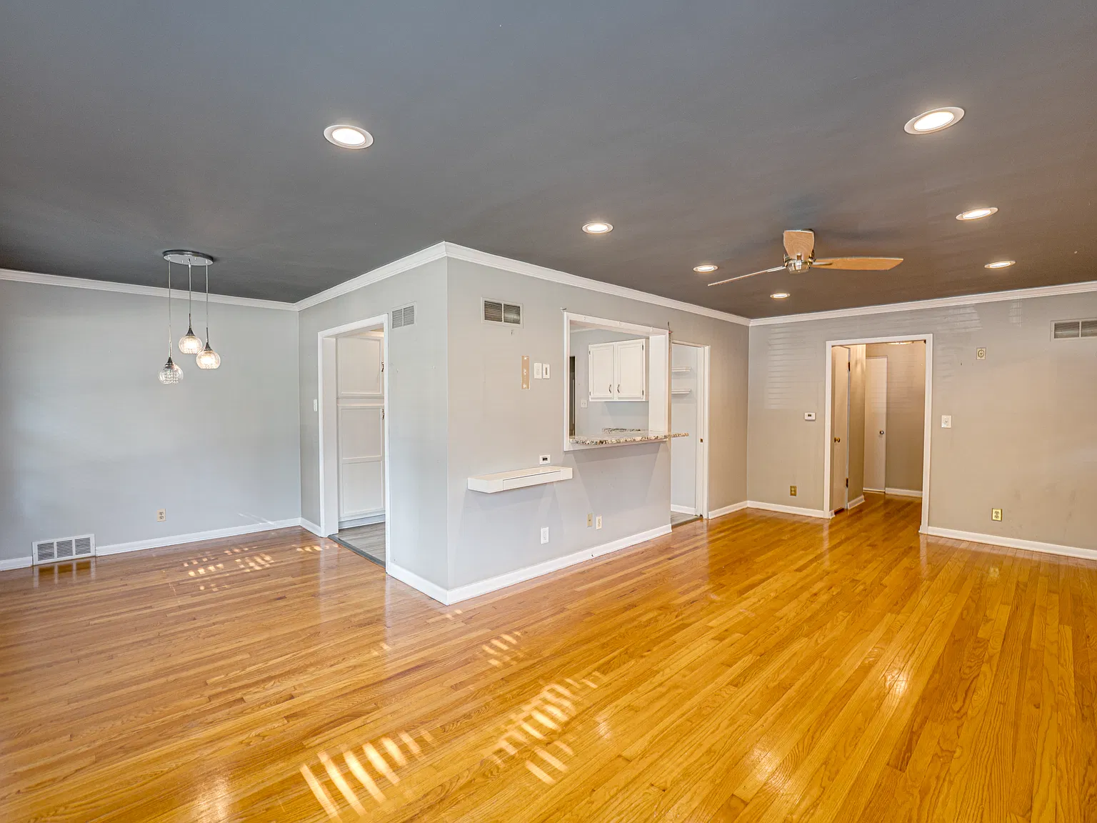 3 bed, 1512 sqft, $2,600 — Photo 3