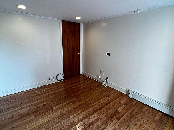 3rd image of 153 Chase Ave