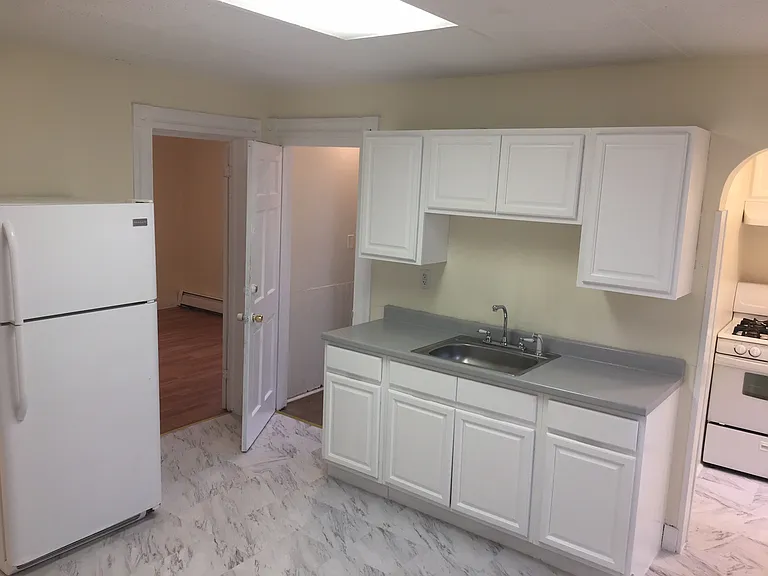 28 Cedar St #1 — Photo 41