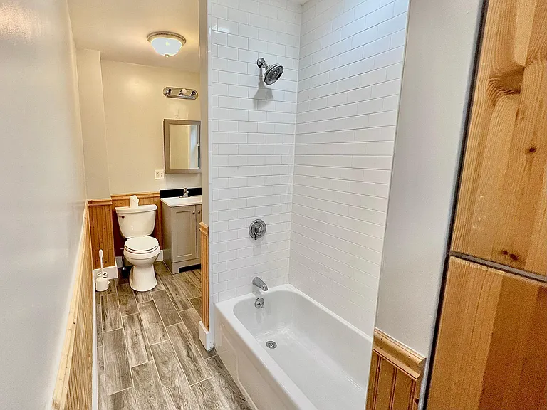 31 Adrian St #2 — Photo 15