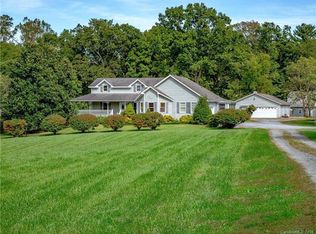 289 Old Souther Rd, Mills River, NC 28759