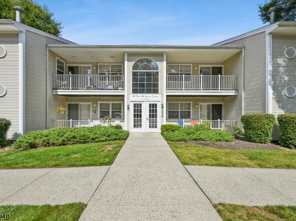44 Spruce Ter #44, Mount Arlington Boro, NJ 07856