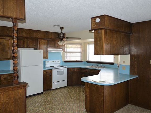 5th image of 2319 NW 75th St