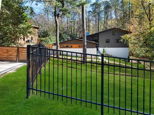 2751 Margaret Mitchell Dr NW, Atlanta, GA 30327