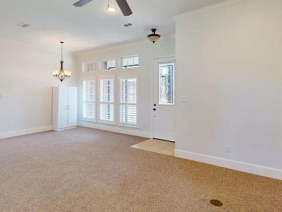 3rd image of 1019 Fairway