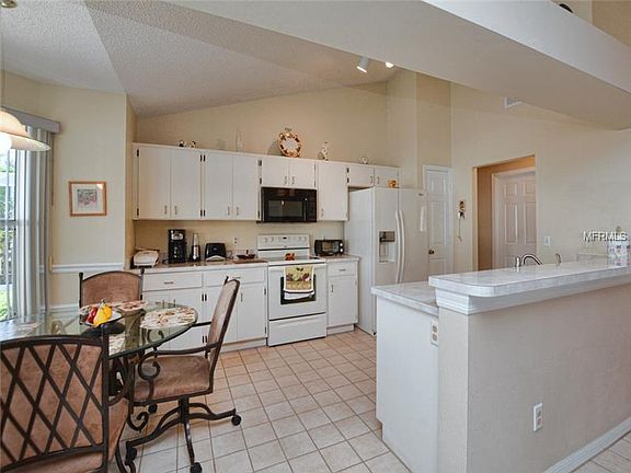 5th image of 135 Madrona Dr