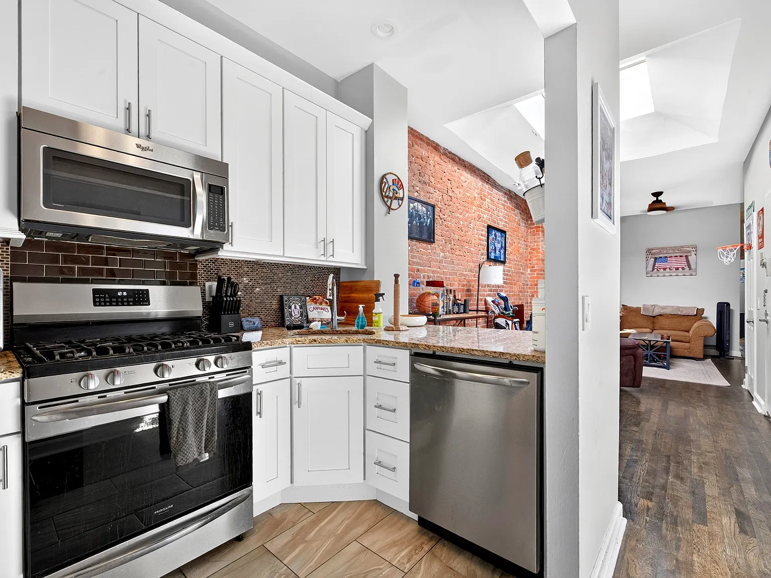 2 bed, $3,800 — Photo 1
