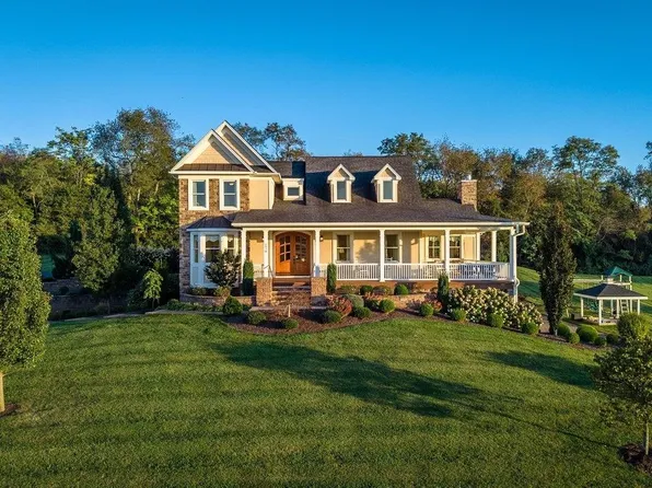 2970 Huntington Springs Dr, Harrisonburg, VA 22801