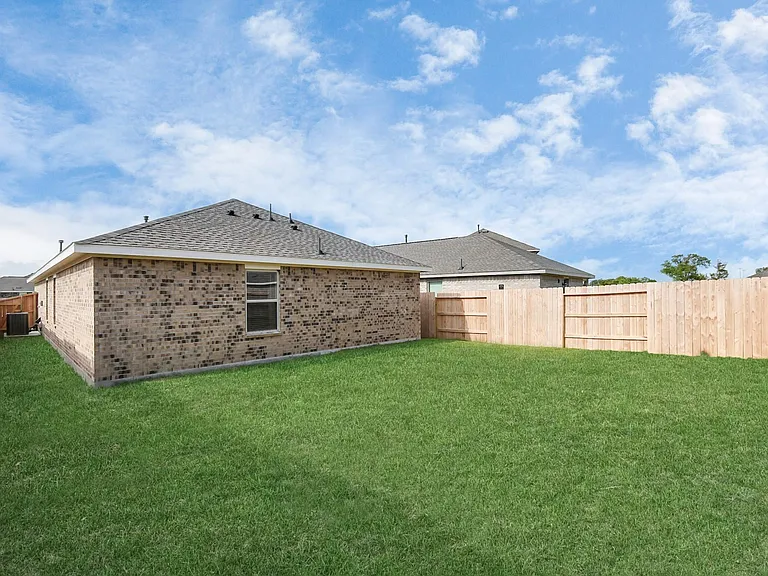 1615 Windrose Bnd — Photo 35