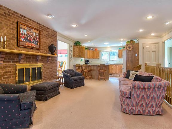 3rd image of 3050 E Deer Hollow Dr