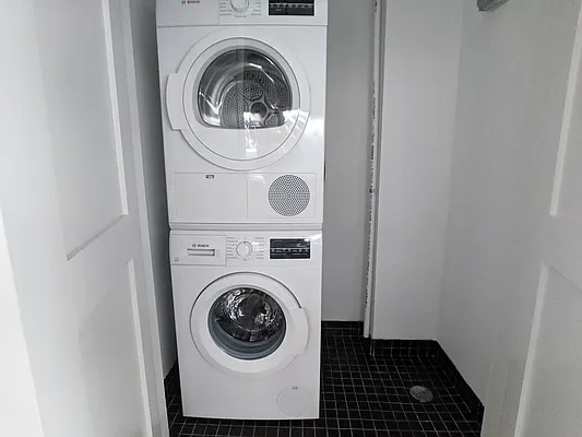 Rented by EXR | media 9