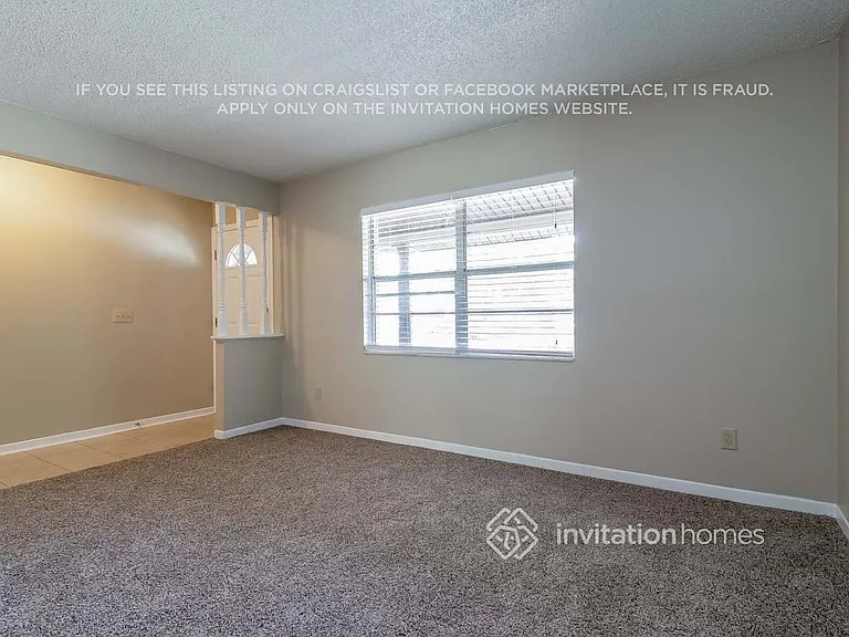 409 S Hawthorn Cir — Photo 3