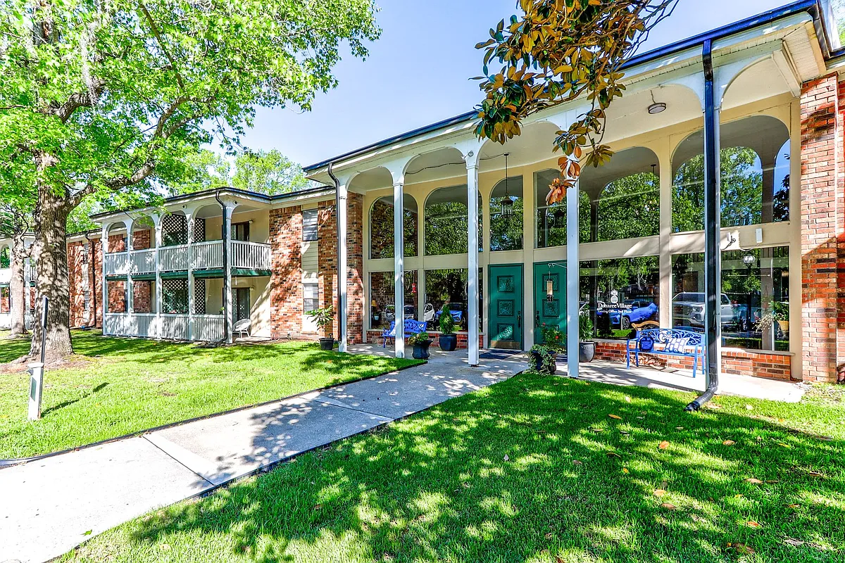 Building Photo - Donaree Village