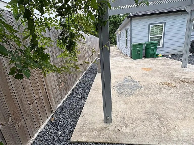 3234 Berry St — Photo 38