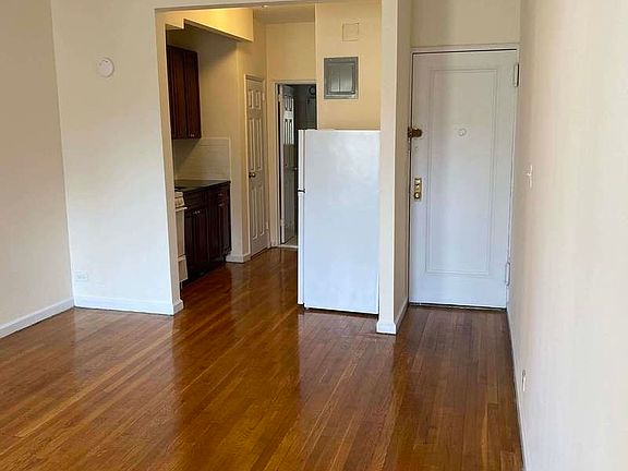 2nd image of 335 E 86th St APT 5