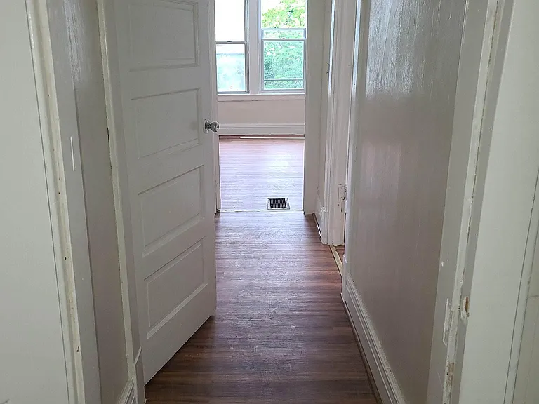 346 Landon St — Photo 19