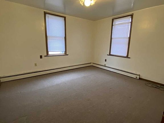 3rd image of 429-431 2nd Ave #2