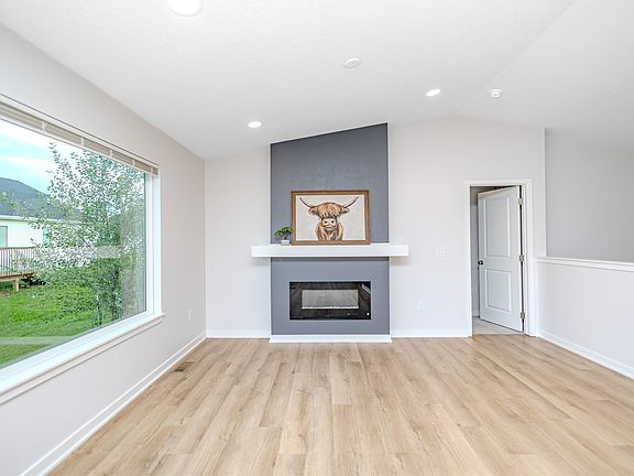 3rd image of 3040 Darling Rd