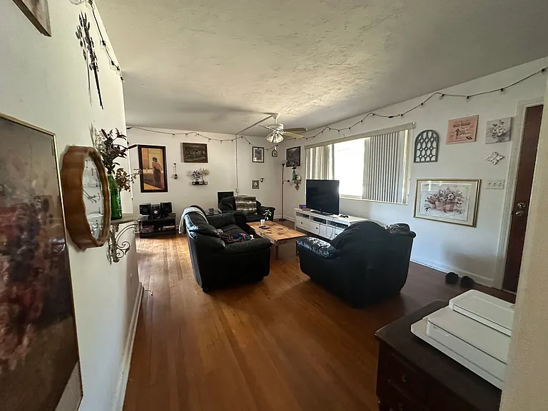 3125 W University Ave — Photo 7