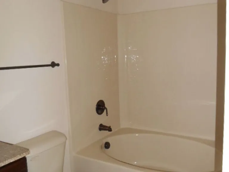 Briton Trace Apartments — Photo 81