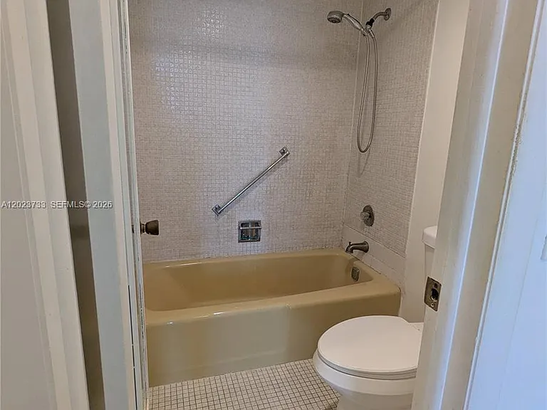 16751 NE 9th Ave #408 — Photo 11