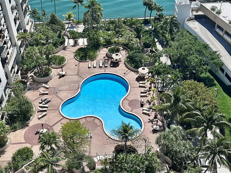 520 Brickell Key Dr #A2015 — Photo 8