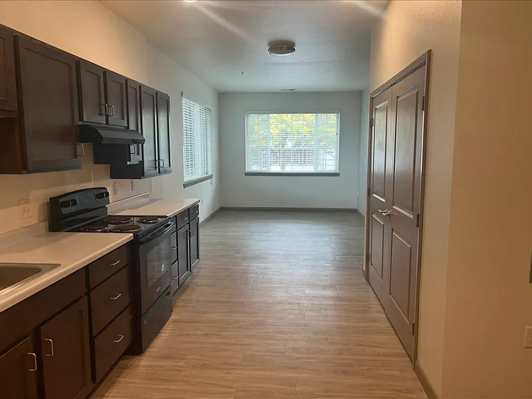 Littleton Crossing Apartments — Photo 6