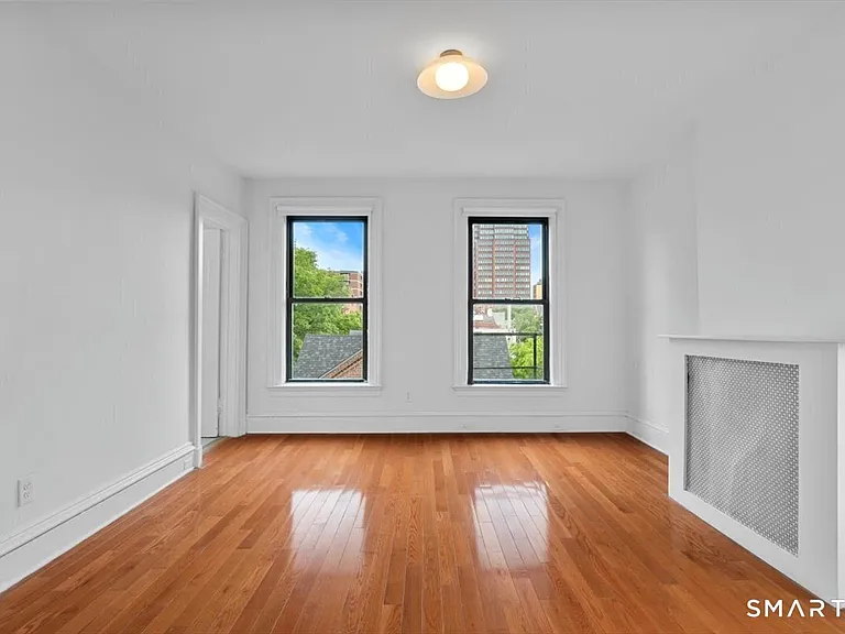 46 Trumbull St #3 — Photo 14