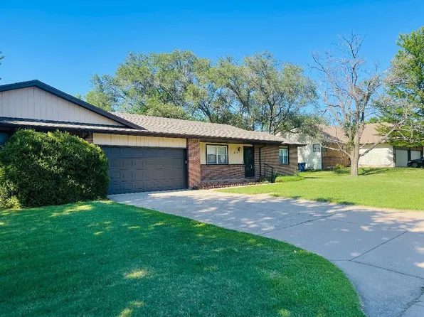 604 W 3rd St #446, Andover, KS 67002