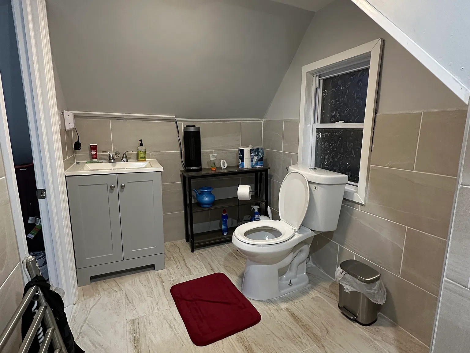 2 bed, 2500 sqft, $1,500 — Photo 2