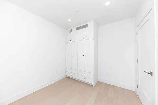 Rented by Oxford Property Group | media 43