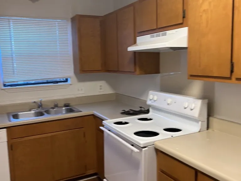 1502 Halston Cir NW #B — Photo 7