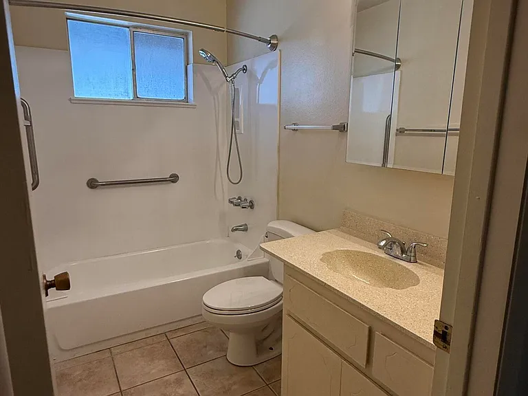 12235 N Cherry Hills Dr W — Photo 21