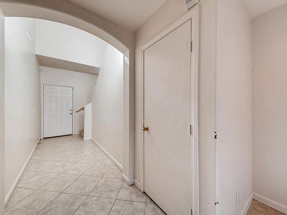 4th image of 9156 Glennon Ave