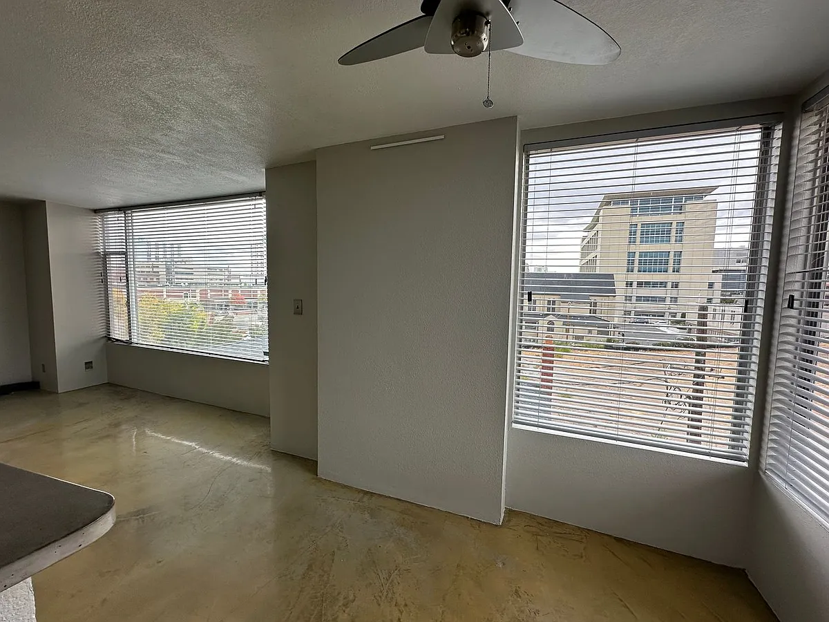 Building Photo - 280 Island Ave #506